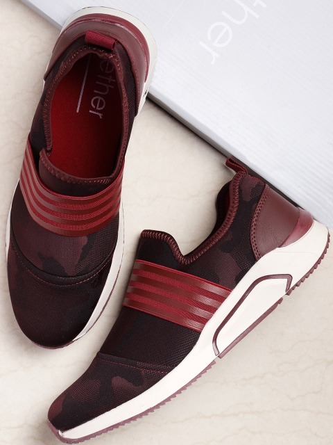 

ether Men Burgundy Camouflage Patterned Slip-On Sneakers