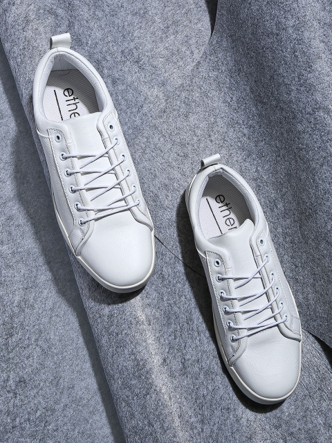 

ether Men Off-White Sneakers