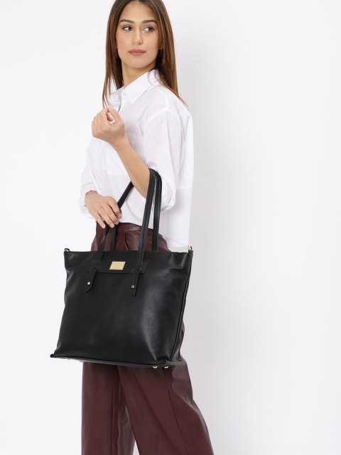 

Allen Solly Women Black Solid Shoulder Bag