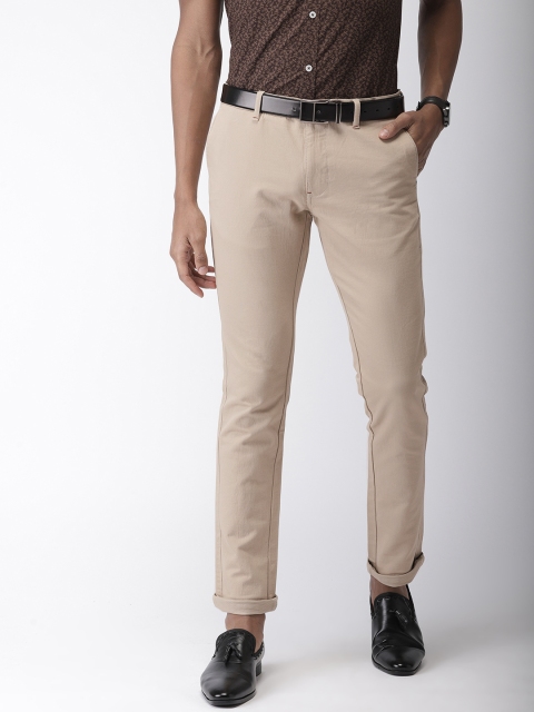 

Indian Terrain Men Beige Brooklyn Slim Fit Solid Chinos