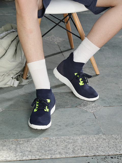 

United Colors of Benetton Men Navy Blue Woven Design Mid-Top Sneakers