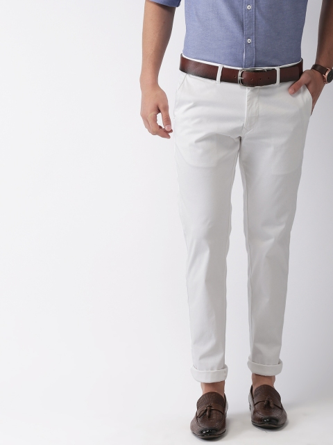 

Indian Terrain Men White Brooklyn Slim Fit Solid Regular Trousers