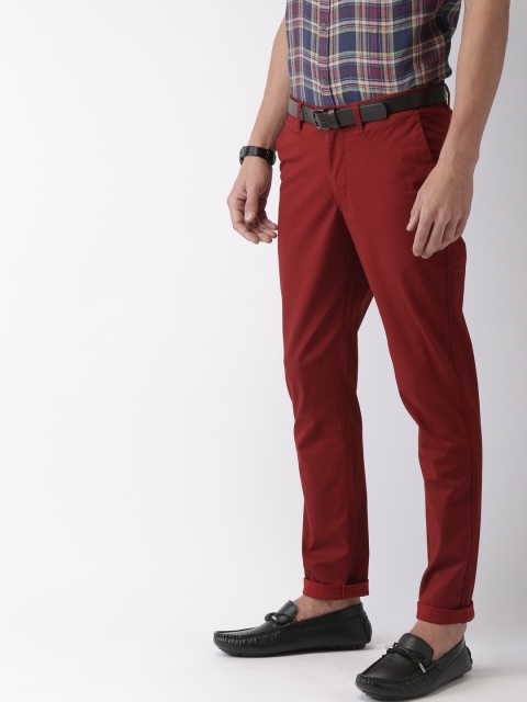 

Indian Terrain Men Maroon & Black Brooklyn Slim Fit Printed Regular Trousers