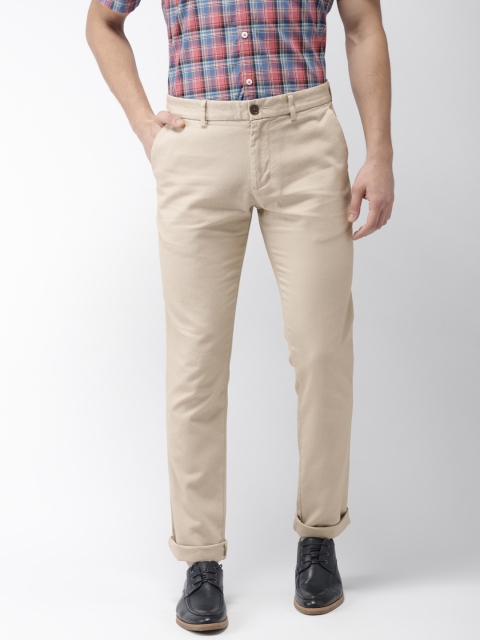 

Indian Terrain Men Beige Urban Slim Fit Solid Chinos