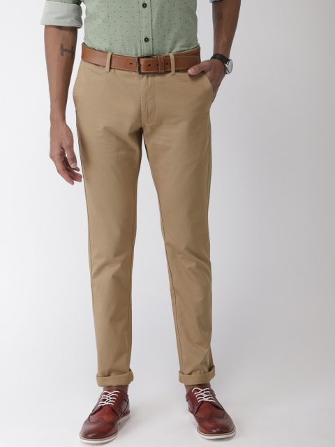 

Indian Terrain Men Beige Brooklyn Regular Fit Solid Chinos