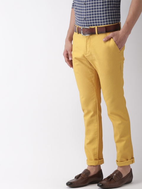 

Indian Terrain Men Mustard Yellow Urban Slim Regular Fit Self Design Chinos