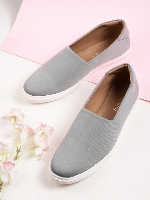 

DressBerry Women Grey Slip-Ons