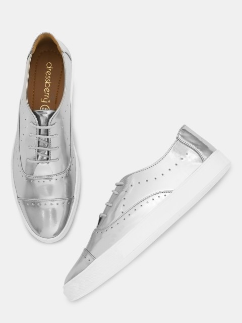 

DressBerry Women Silver-Toned Oxfords