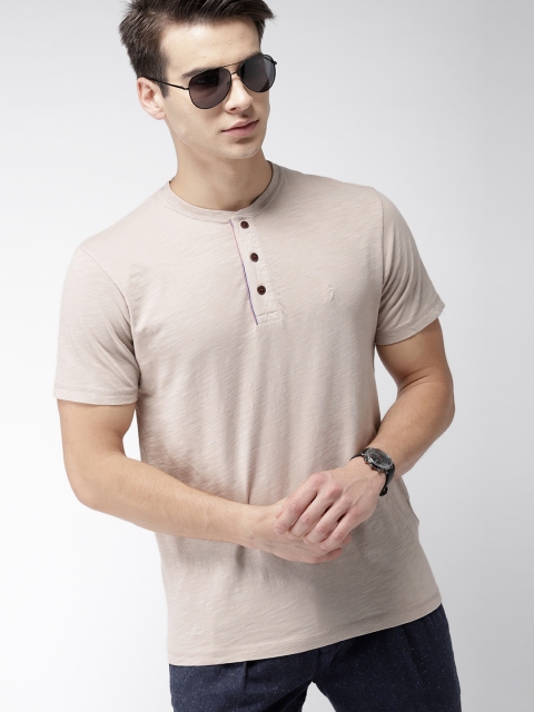 

Indian Terrain Men Beige Solid Henley Neck T-shirt