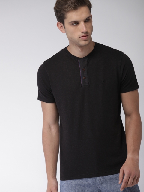 

Indian Terrain Men Black Solid Henley Neck T-shirt