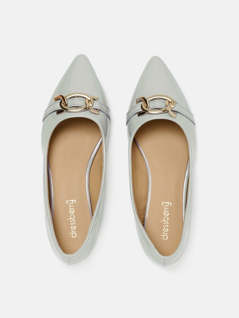 

DressBerry Women Grey Solid Ballerinas