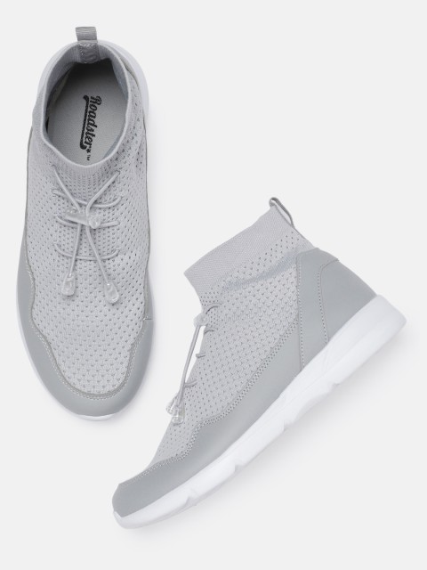 

Roadster Women Grey Solid Mid-Top Sneakers
