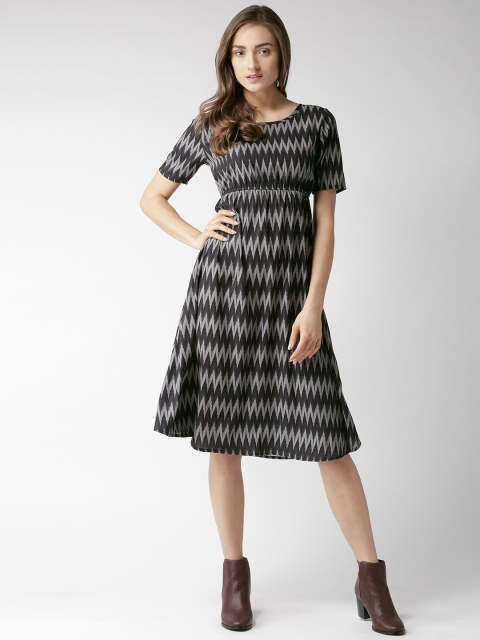 

Hubberholme Women Black & Grey Printed Empire Dress