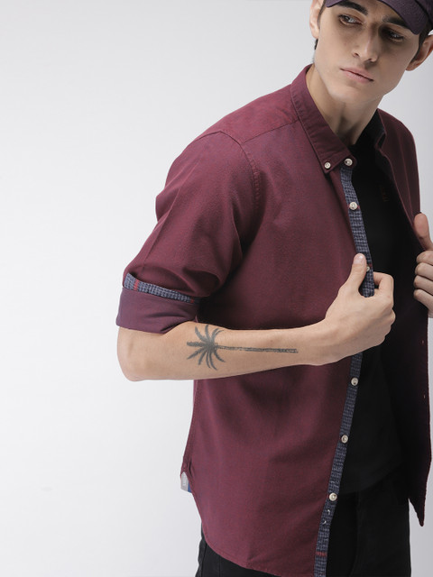 

Harvard Men Maroon Regular Fit Solid Casual Shirt