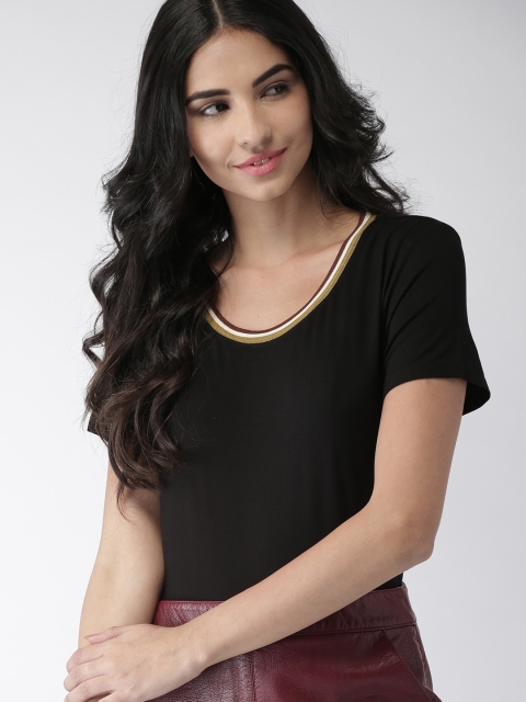 

Scotch & Soda Women Black Solid Round Neck T-shirt