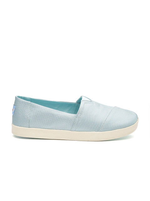 

TOMS Women Blue Slip On Sneakers