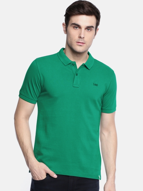 

Lee Men Green Solid Polo Collar T-shirt