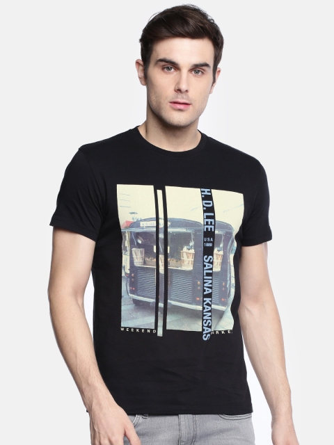 

Lee Men Black Printed Round Neck T-shirt
