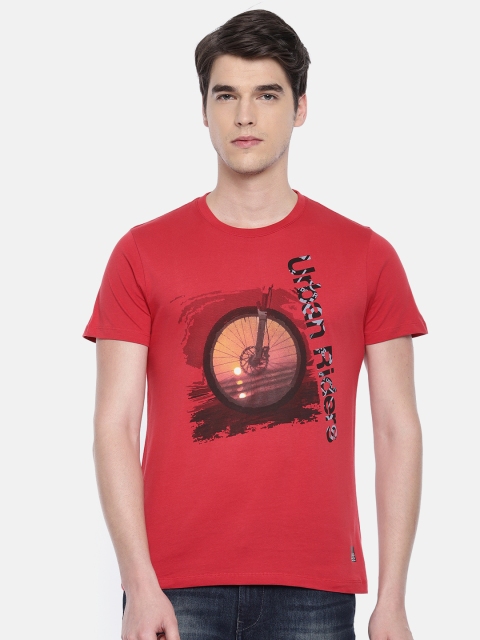 

Lee Men Red Printed Round Neck T-shirt
