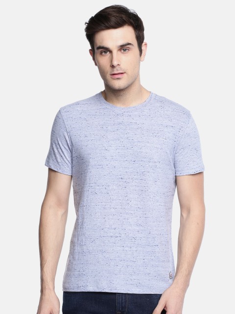 

Lee Men Blue Solid Round Neck T-shirt