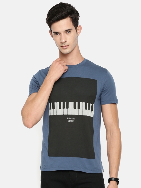 

Lee Men Blue Printed Round Neck Pure Cotton T-shirt