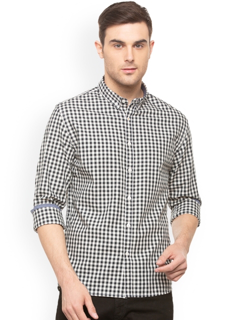 

People Men Black & White Regular Fit Checked Casual Shirt