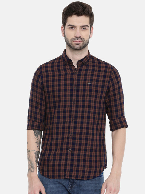 

Lee Men Brown & Navy Blue Slim Fit Checked Casual Shirt