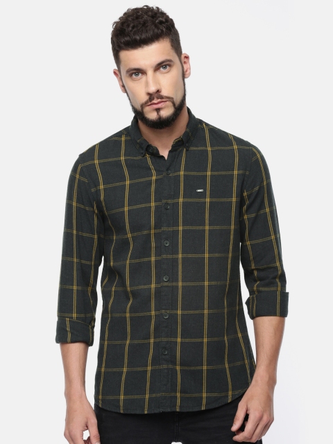 

Lee Men Charcoal Grey & Yellow Slim Fit Checked Casual Shirt