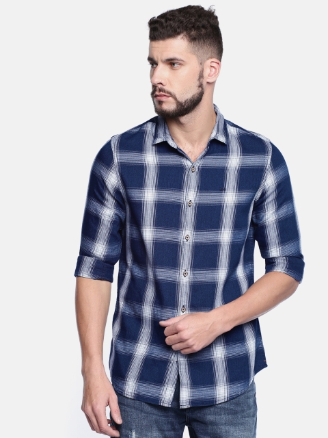 

Lee Men Blue & Off-White Slim Fit Checked Casual Shirt