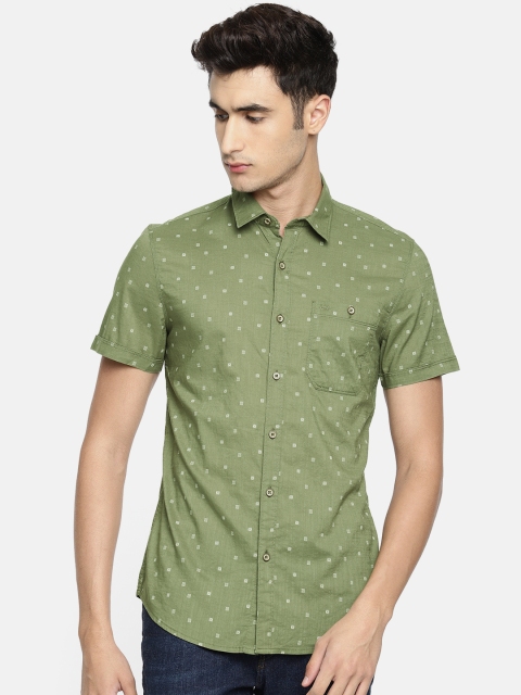 

Lee Men Olive Green Slim Fit Printed Casual Shirt