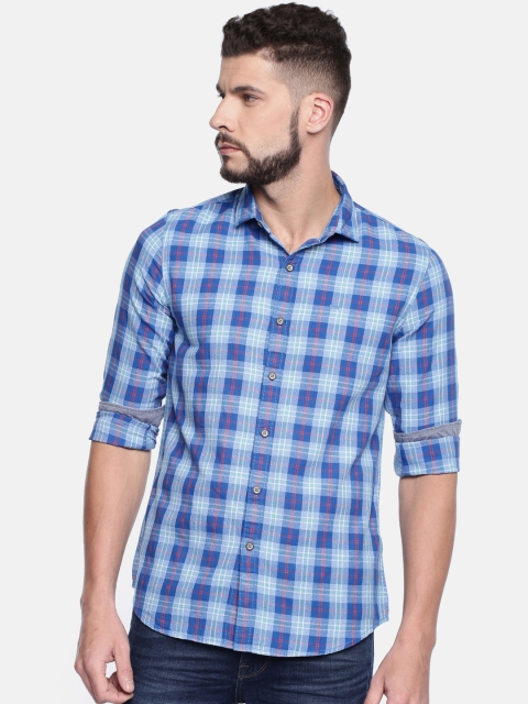 

Lee Men Blue & Off-White Slim Fit Checked Casual Shirt