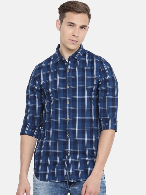 

Lee Men Navy Blue & White Super Slim Fit Checked Casual Shirt