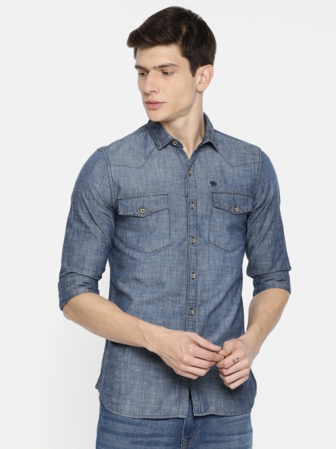 

Lee Men Blue Slim Fit Solid Casual Shirt