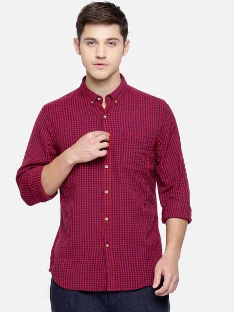 

Lee Men Red & Blue Slim Fit Checked Casual Shirt