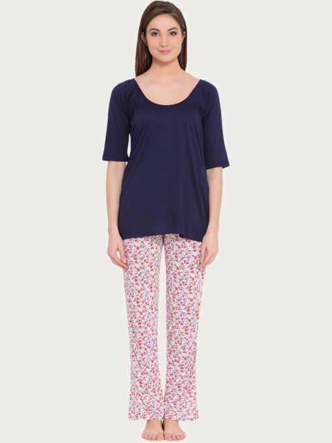 

Clovia Women Blue Solid Night suit LS0383P08XL
