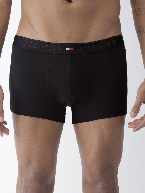 

Tommy Hilfiger Men Black Solid Trunk A7AB4116