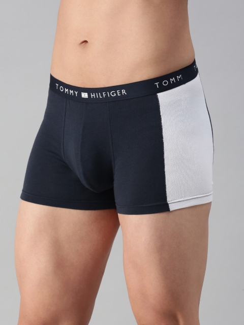 

Tommy Hilfiger Men Navy Blue & White Coloublocked Trunk P8AB4142