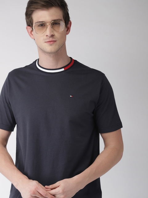 

Tommy Hilfiger Men Navy Blue Solid Round Neck T-shirt