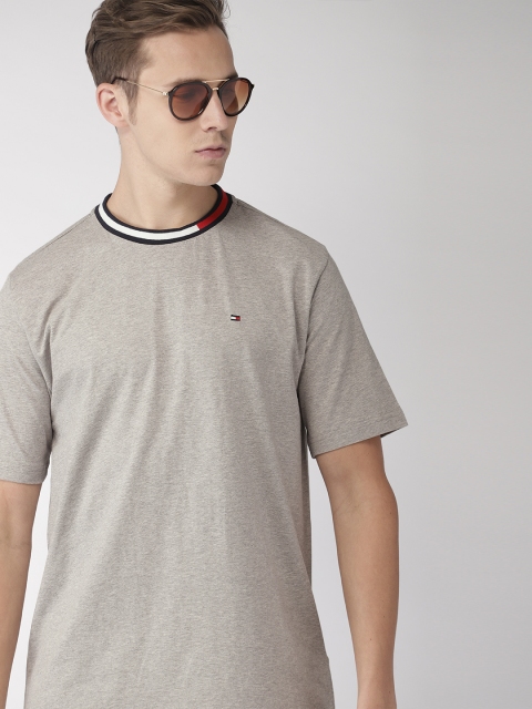 

Tommy Hilfiger Men Grey Solid Round Neck T-shirt