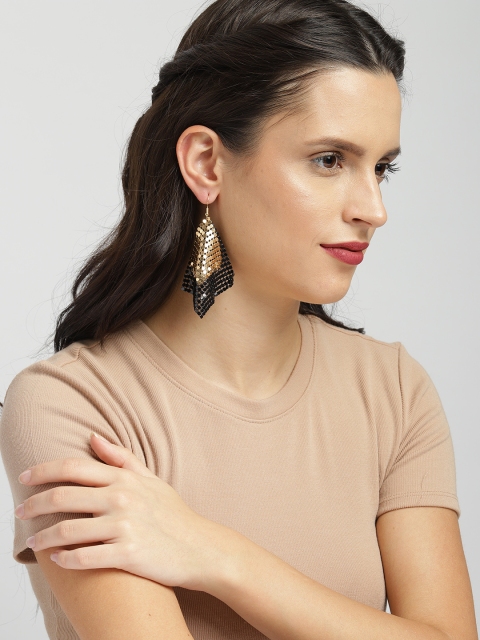 

Ayesha Gold-Toned & Black Contemporary Metallic Mesh Dangler Earrings