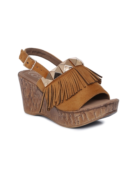 

Catwalk Women Brown Solid Sandals