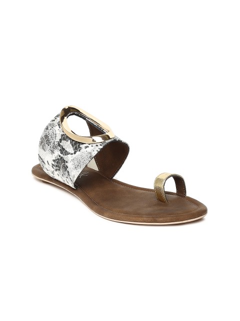 

Catwalk Women Black & White Printed One Toe Flats