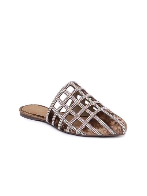 

Catwalk Women Gold-Toned Embellished Mules