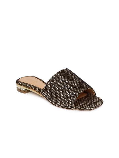 

Catwalk Women Gold-Toned & Black Textured Open Toe Flats