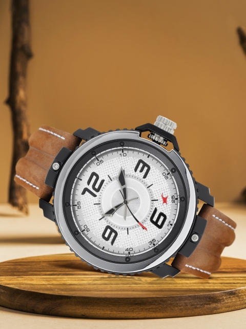 

Fastrack Men Silver-Toned Genuine Leather Analogue Watch NK38017PL02_OR2