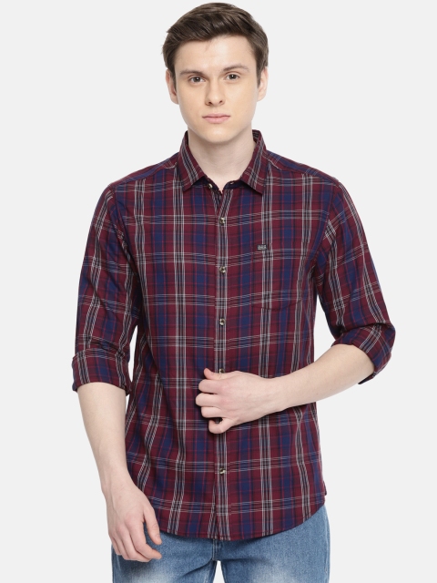 

The Indian Garage Co Men Maroon & Blue Slim Fit Checked Casual Shirt