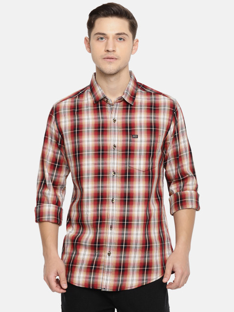 

The Indian Garage Co Men Red & Black Slim Fit Checked Casual Shirt