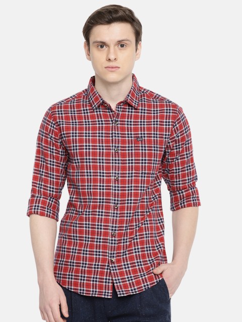 

The Indian Garage Co Men Red & Navy Blue Slim Fit Checked Casual Shirt