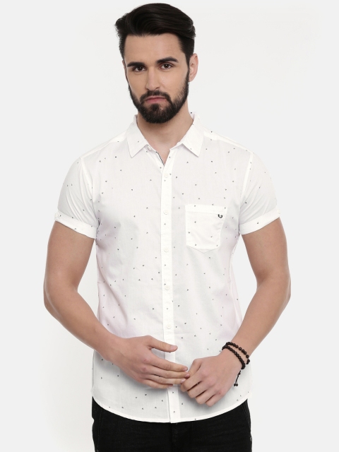 

SPYKAR Men White & Black Regular Fit Printed Casual Shirt