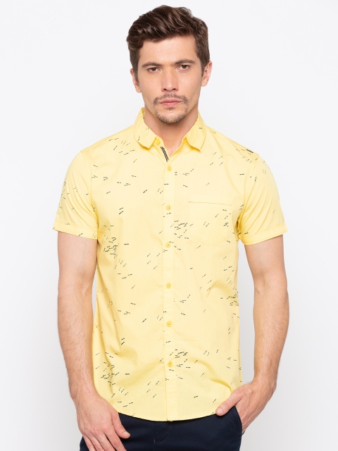 

SPYKAR Men Yellow Slim Fit Printed Casual Shirt